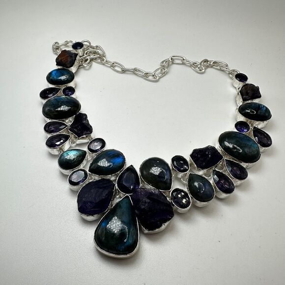 18" Labradorite, Amethyst, and Iolite in silver tone bib-style necklace! - Picture 7 of 13